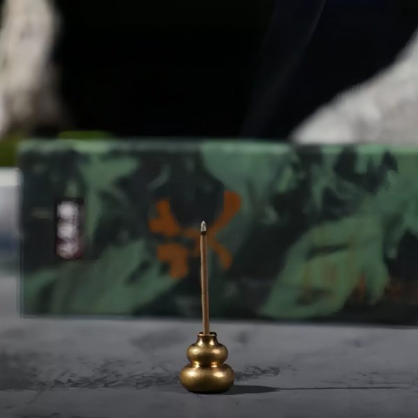 Traditional-Handcrafted-Mugwort-Aroma-Bug-Repellent-Incense-Sticks-1-3.jpg Traditional Handcrafted Mugwort Aroma Bug Repellent Incense Sticks